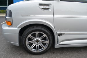 2018 Explorer Van Company 20 in. GM Wheel with Pirelli Tire